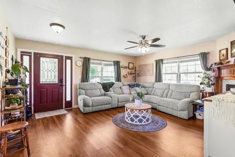 309 South High Street Fairmount IL 61841