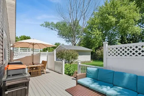 313 Maple Lane Round Lake IL 60073