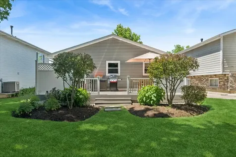 313 Maple Lane Round Lake IL 60073