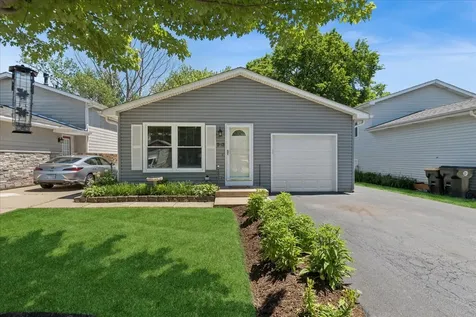 313 Maple Lane Round Lake IL 60073