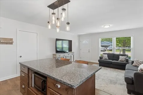313 Maple Lane Round Lake IL 60073