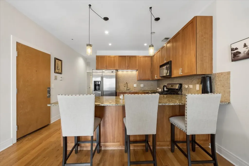 1909 West North Avenue Chicago IL 60622