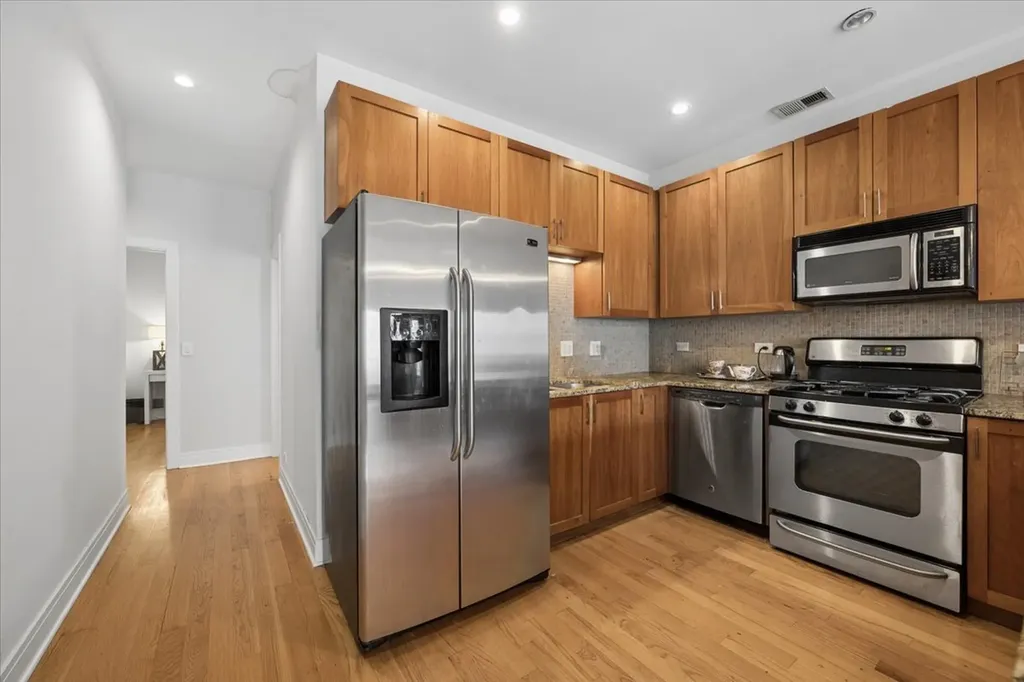 1909 West North Avenue Chicago IL 60622