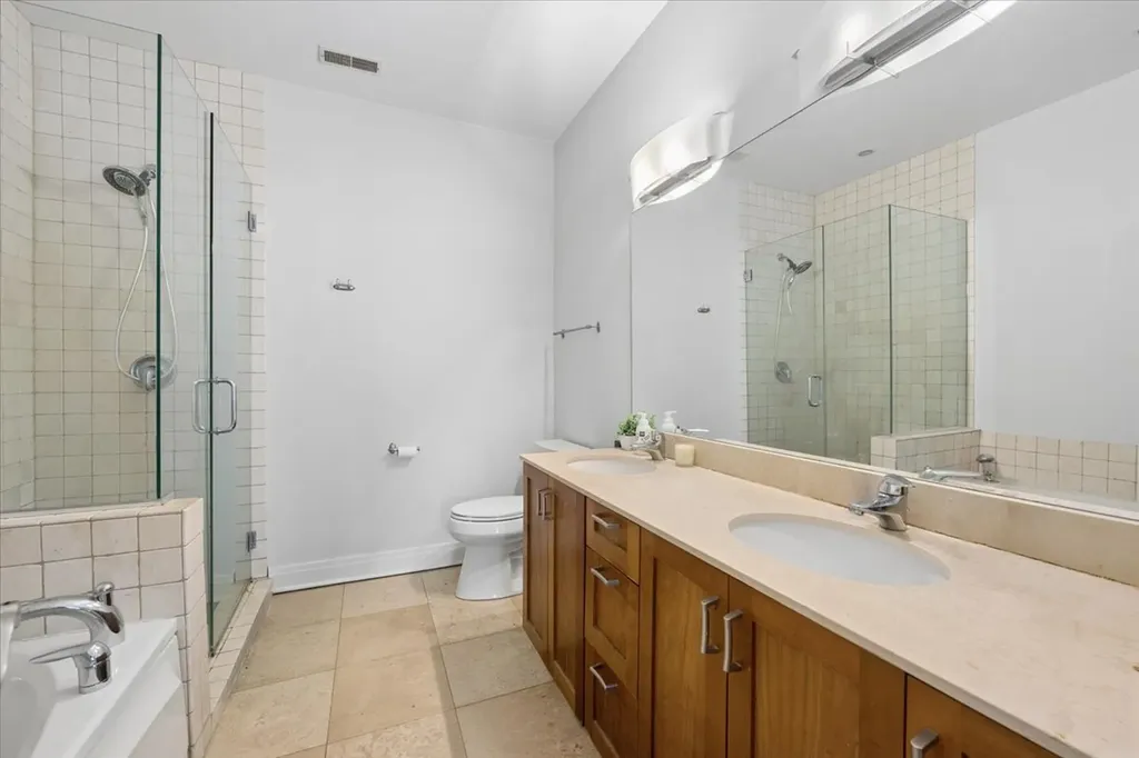 1909 West North Avenue Chicago IL 60622