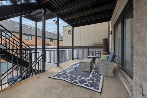 1909 West North Avenue Chicago IL 60622