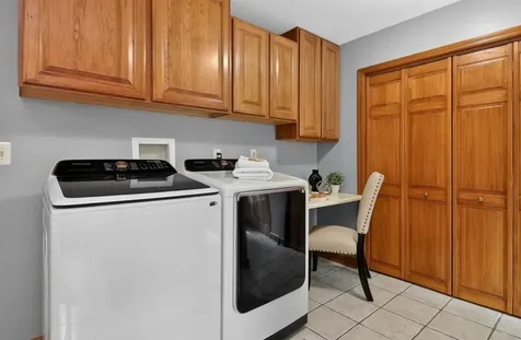 154 North Buckingham Drive Sugar Grove IL 60554