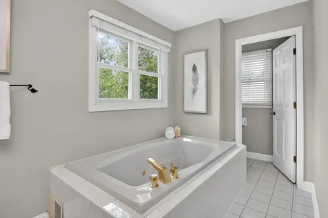 154 North Buckingham Drive Sugar Grove IL 60554