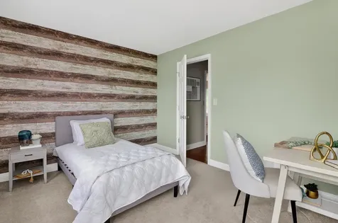 154 North Buckingham Drive Sugar Grove IL 60554
