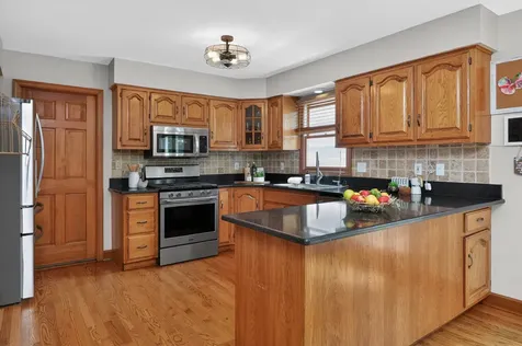 154 North Buckingham Drive Sugar Grove IL 60554