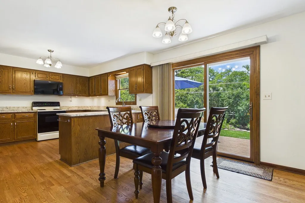 428 Lindley Avenue Westmont IL 60559