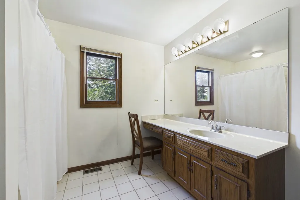 428 Lindley Avenue Westmont IL 60559