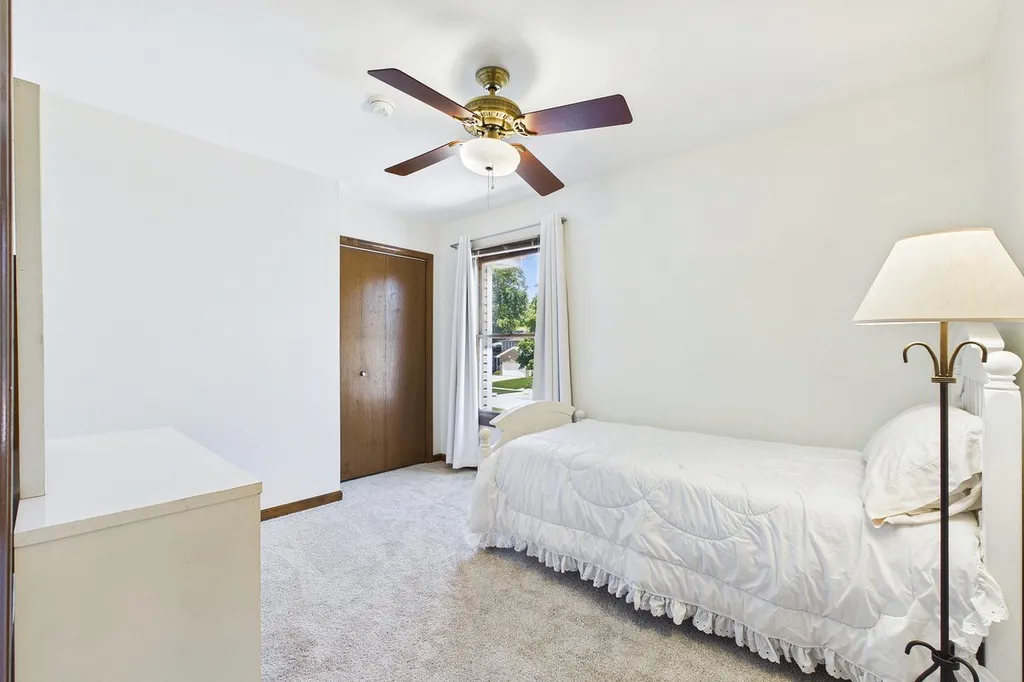 428 Lindley Avenue Westmont IL 60559