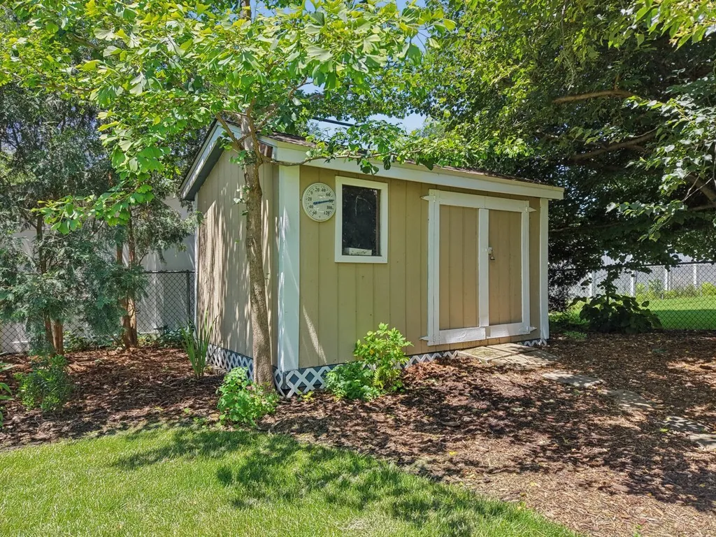 428 Lindley Avenue Westmont IL 60559