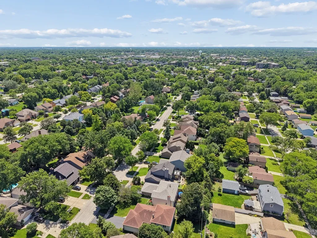 428 Lindley Avenue Westmont IL 60559