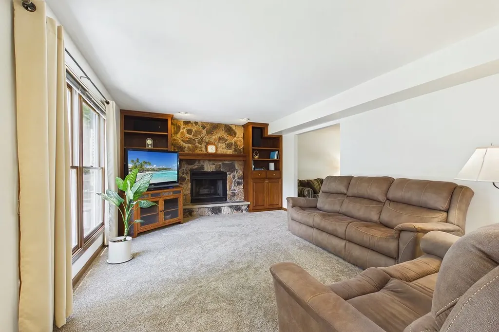 428 Lindley Avenue Westmont IL 60559