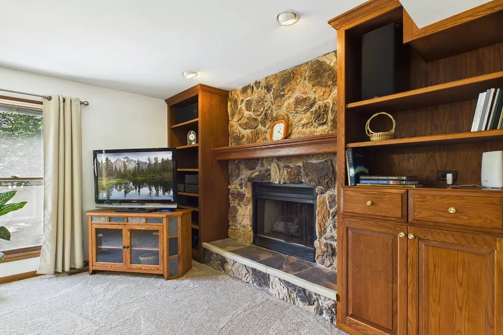 428 Lindley Avenue Westmont IL 60559