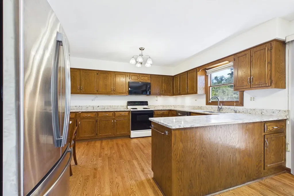 428 Lindley Avenue Westmont IL 60559