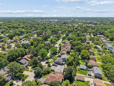 428 Lindley Avenue Westmont IL 60559