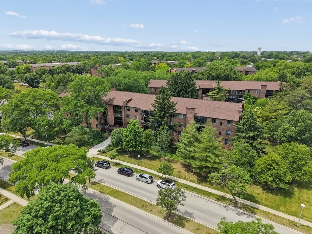 7510 Farmingdale Drive Darien IL 60561