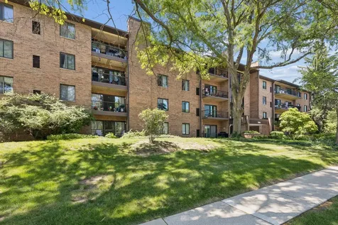 7510 Farmingdale Drive Darien IL 60561