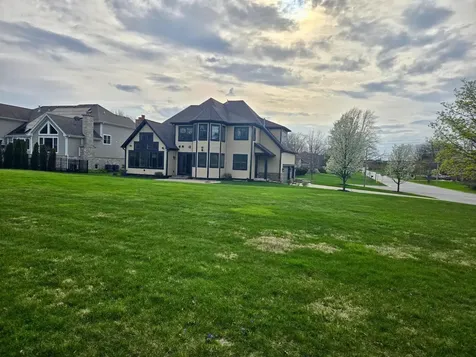 6701 Sunset Avenue Countryside IL 60525