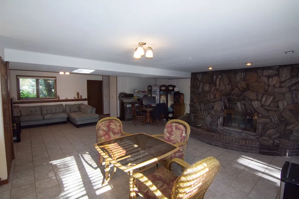 8408 Lakeside Drive Downers Grove IL 60516