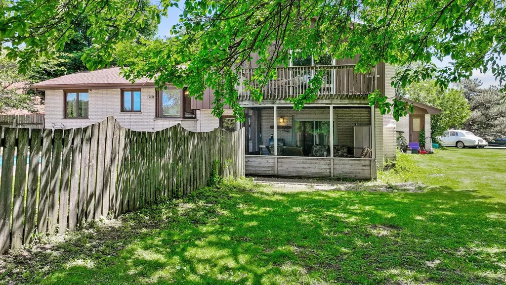 8408 Lakeside Drive Downers Grove IL 60516