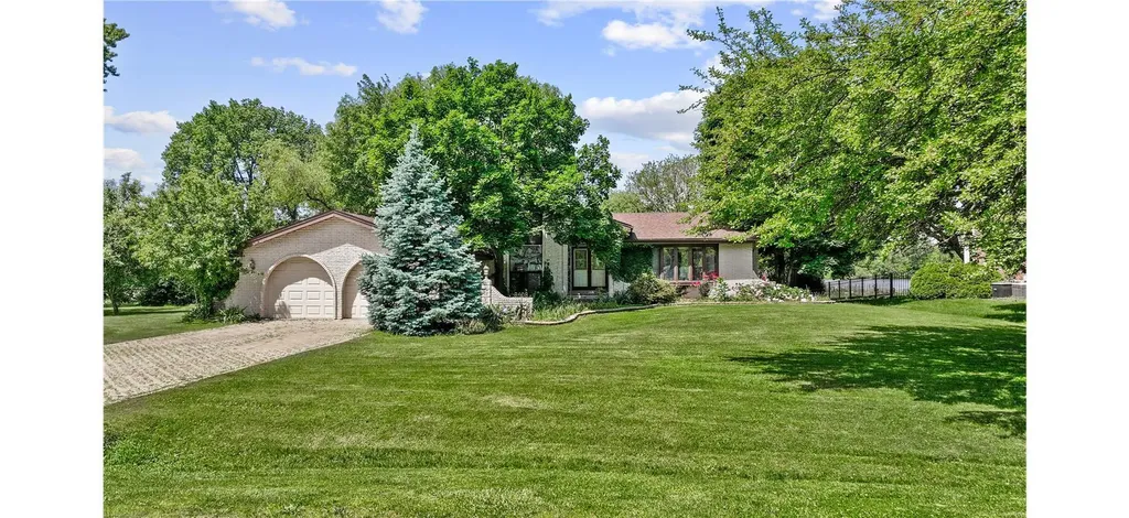 8408 Lakeside Drive Downers Grove IL 60516