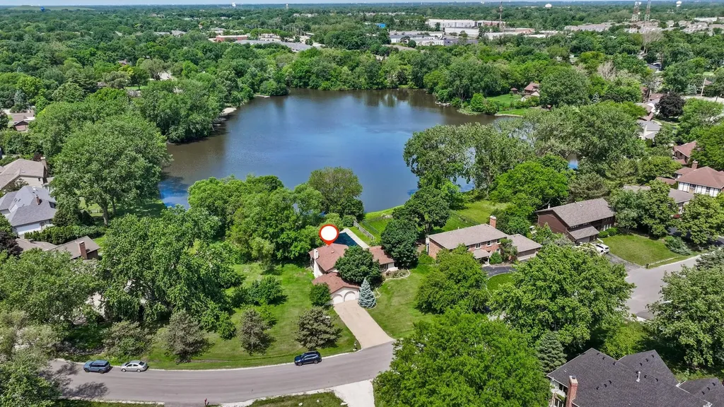 8408 Lakeside Drive Downers Grove IL 60516