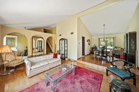 8408 Lakeside Drive Downers Grove IL 60516