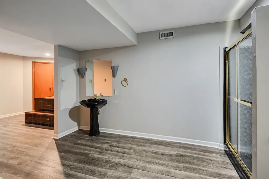 5631 South Elm Street Hinsdale IL 60521