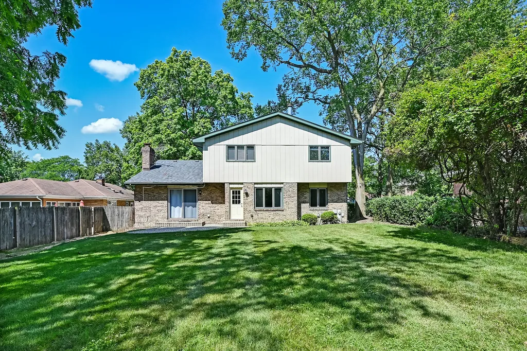 5631 South Elm Street Hinsdale IL 60521