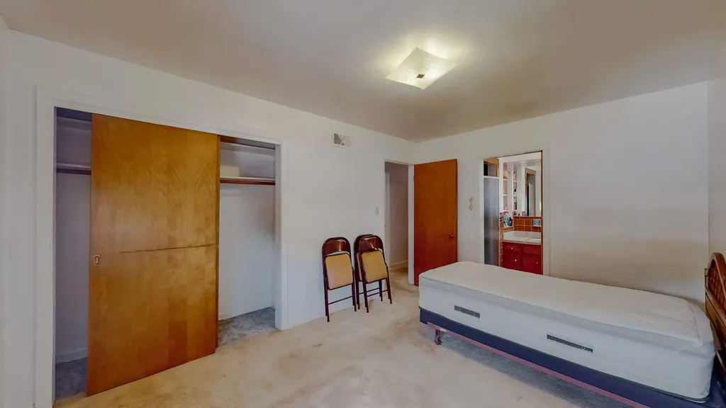 2816 West Bryn Mawr Avenue Chicago IL 60659
