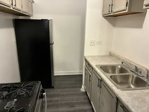 7201 South Lowe Avenue Chicago IL 60621