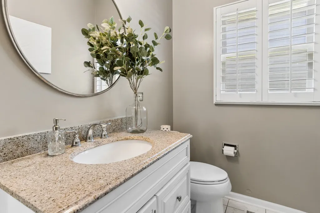 2236 Stowe Circle Naperville IL 60564