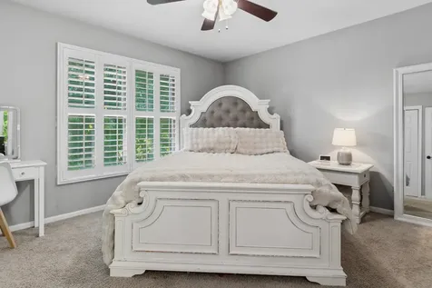 2236 Stowe Circle Naperville IL 60564