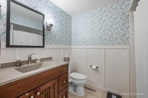 732 Hillside Court Algonquin IL 60102