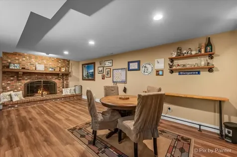 732 Hillside Court Algonquin IL 60102
