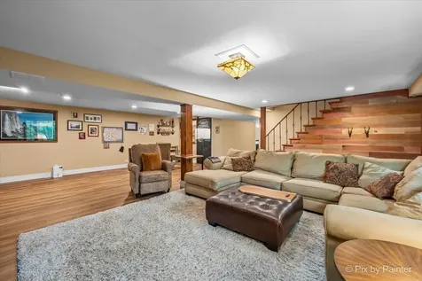 732 Hillside Court Algonquin IL 60102