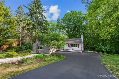 732 Hillside Court Algonquin IL 60102