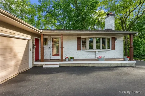 732 Hillside Court Algonquin IL 60102