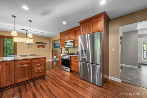 732 Hillside Court Algonquin IL 60102