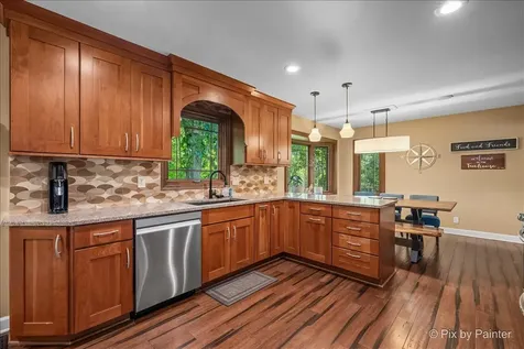 732 Hillside Court Algonquin IL 60102