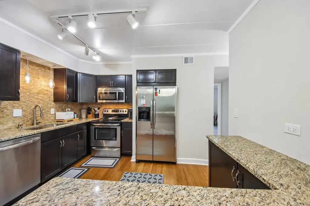 6330 Lincoln Avenue Morton Grove IL 60053