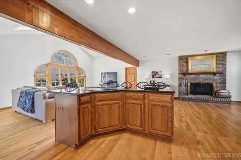 250 Chasse Circle St. Charles IL 60174