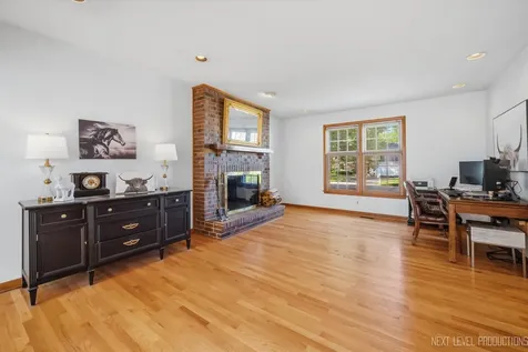 250 Chasse Circle St. Charles IL 60174