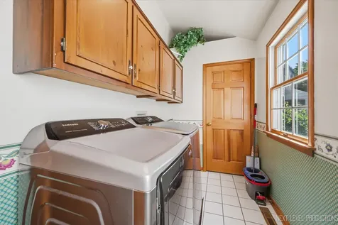 250 Chasse Circle St. Charles IL 60174