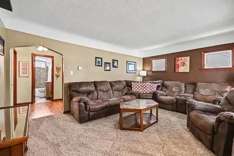 18010 Burnham Avenue Lansing IL 60438