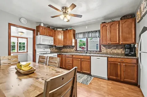 18010 Burnham Avenue Lansing IL 60438