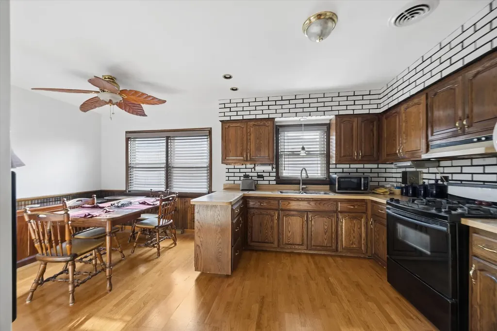 3936 West 107th Street Chicago IL 60655